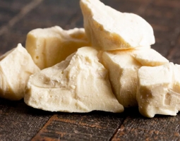 Five wonderful recipes for homemade cosmetics with cocoa butter