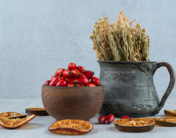 Всички болести бягат от шипката!